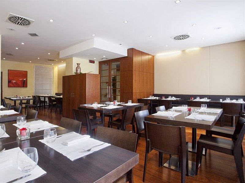 Holiday Inn Milan Garibaldi Station By Ihg Exterior foto