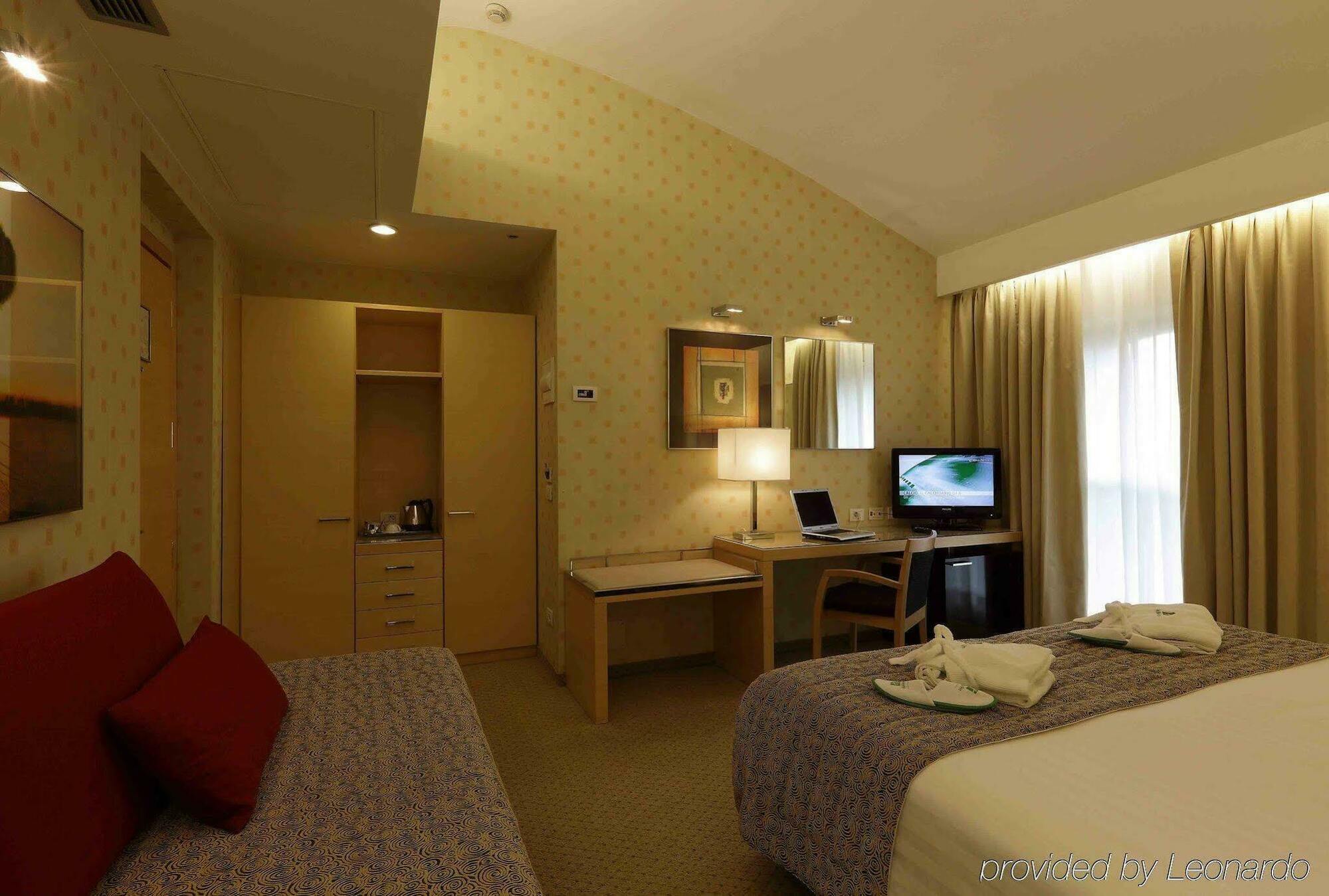Holiday Inn Milan Garibaldi Station By Ihg Exterior foto